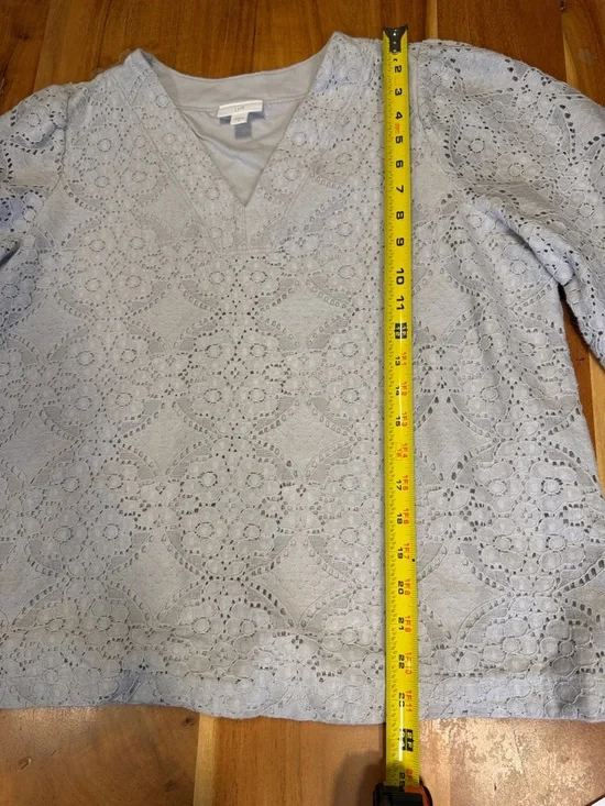 J. Jill Romantic Lace Overlay Blouse Light Gray Medium (VGUC) - Picture 10 of 13